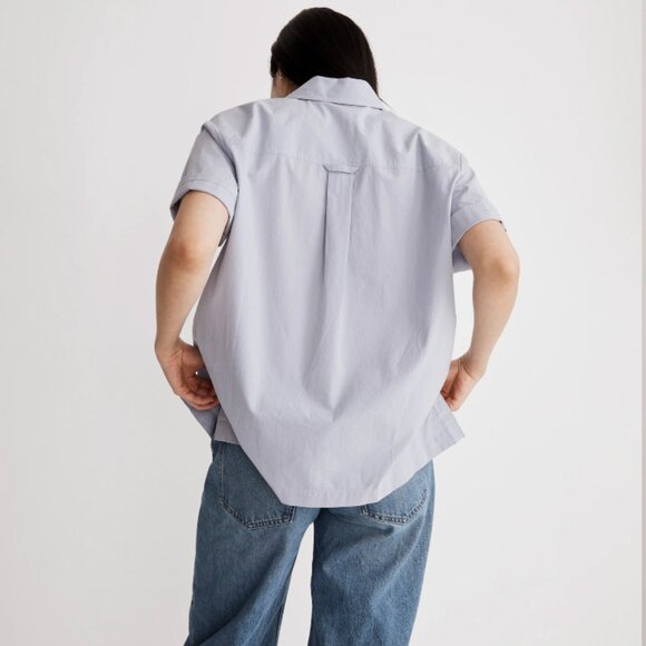 Signature Poplin Short-Sleeve Button-Down Shirt - Picture 3 of 9